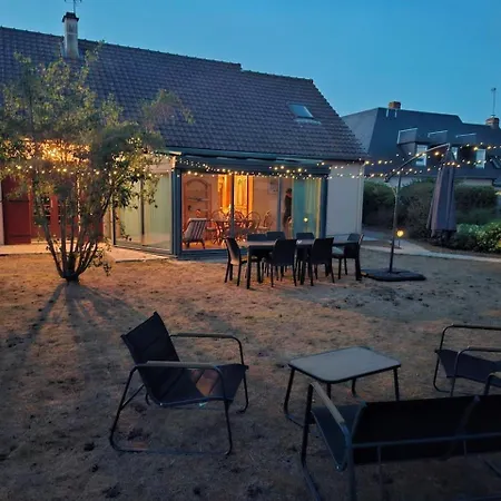 Les Petits Bulots -plage, A 10 Min